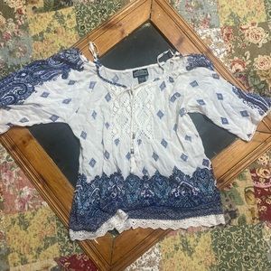 Angie blouse size large